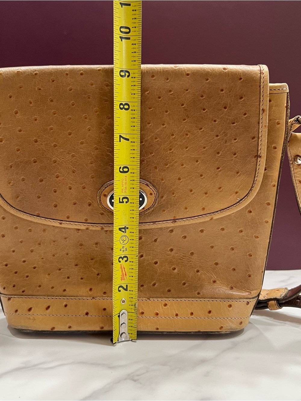 Vintage Dooney & Bourke Ostrich Embossed Leather Large Flap Bag Crossbody Strap - Picture 11 of 11